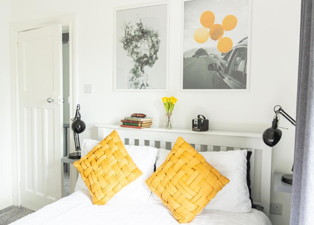 Entire Family Home , Large Rear Garden And Free Parking Belfast Exterior foto